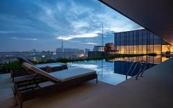 The MarQ Luxury Apt for VIP-Free Infinity Pool,GYM