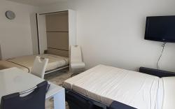 Casa Bella Vita - Beachfront studio apartment