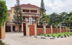 Royale Crown Villa Apartments
