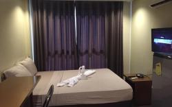 Spacious Studio Apartment B302