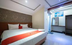 RedDoorz @ Kutisari Surabaya