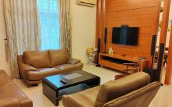 Nice semi D house at Tangkak