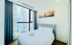 Vinhomes Sky Lake - 2BR Luxury in Korea Street 