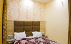 Goroomgo Shree Krishna Hotels Amritsar