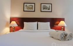 Homey 2BR Apt at Galeri Ciumbuleuit 1 By Travelio