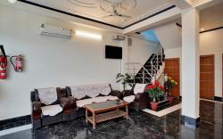 Collection O Trihans Mantion Hotel