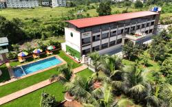 Raaj Resort