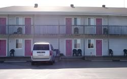 Knights Inn Colonial Fireside Inn