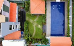 ELIVAAS 5 BHK with Pvt Pool, Entertainment Room & Glass House - Bludoor