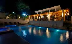 Peaceful Private 2 Bedroom with Infinity Pool