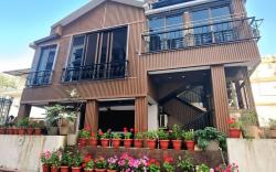 Shraddha luxury room