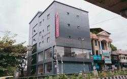 Saavees Residency