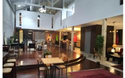 Caruma Surf Hostel & Suites