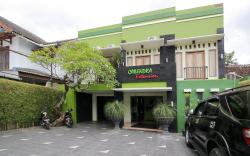 RedDoorz Plus @ Taman Siswa 2
