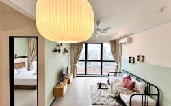 HOT-Urban Suites 2BR 6-7pax ub256 by  USWL N 
