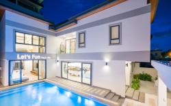 Let's Fun Pool Villa