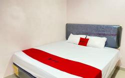RedDoorz @ Homestay Madu Makassar