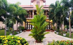 Peacock Villa