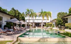 Baan Asan | 5BR Taling Ngam Beachfront Beach Villa