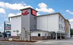 Econo Lodge Inn & Suites