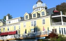 Captain Nickels Inn