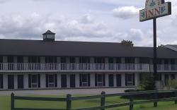 Colonnade Inn
