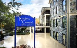 Niagara Crossing Hotel and Spa