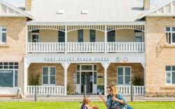 YHA Port Elliot Beach House