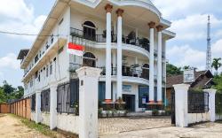 RedDoorz Plus Syariah near Simpang Rimbo Jambi