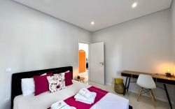 PRAIA DA ROCHA MODERN by HOMING