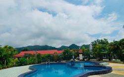 Penarak Bamboo Beach Motel