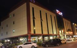 Meral Crown Hotel