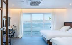 Sacheon Azure Pool Villa