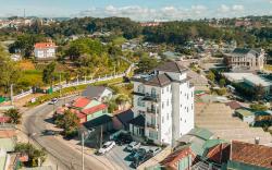 PINE VIEW HOTEL DALAT