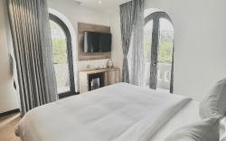 La Sera Suites Nha Trang