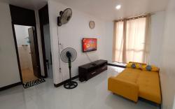 Three Bedrooms HolidayHome(Level4, Stairs only)