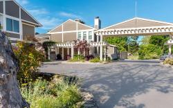 UpValley Inn & Hot Springs, Ascend Hotel Collection