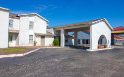 Studio Inn Extended Stay Oklahoma City Airport by OYO