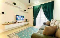 A Stylish Family Room FREE NETFLIX + WIFI