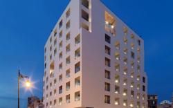 H10 Croma Malaga