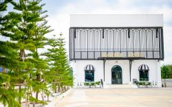 Marble Arch De Loei Hotel