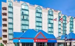 Ramada by Wyndham Niagara Falls/Fallsview