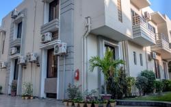 LOKAL Rooms x Shahrah-e-Faisal (PECHS)