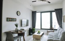 The Elm l Central Georgetown Condo @Macalister