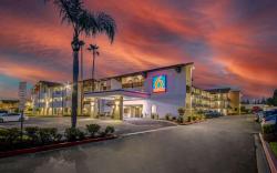 Studio 6  Ontario, CA - Convention Center Airport