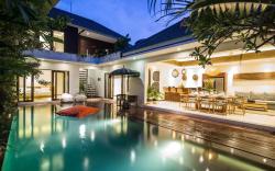 Frangipani at Berawa / Villa Mawe - 3BR Luxury 