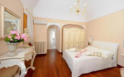 Villa Mary Suites