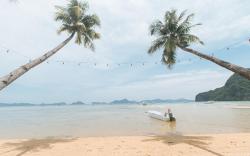 RedDoorz @ Island Front Cottages El Nido