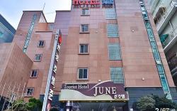 HOTEL AIRPORT TOURIST JUNE 