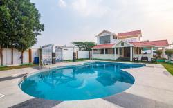 Bliss Farm Stays - Iris